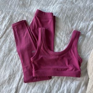 Alo Ribbed Set in Pink